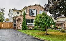 Furnished Pvt Bright B/r ,1st Floor, Near Oshawa Centre - July 1 - Photo 8