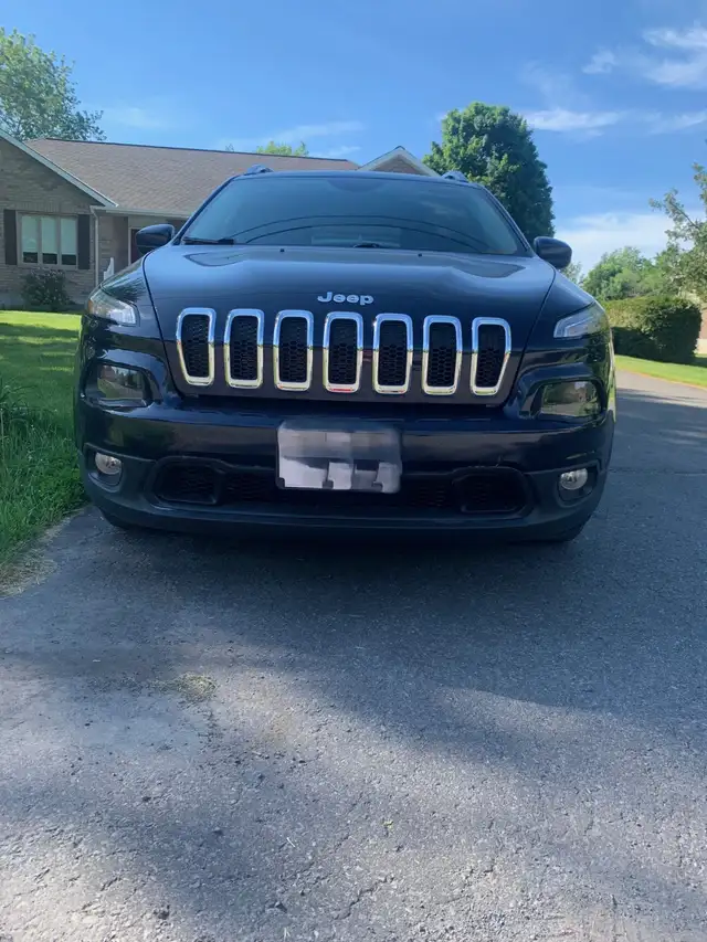 2016 Jeep Cherokee North – 3.2L V6 FWD