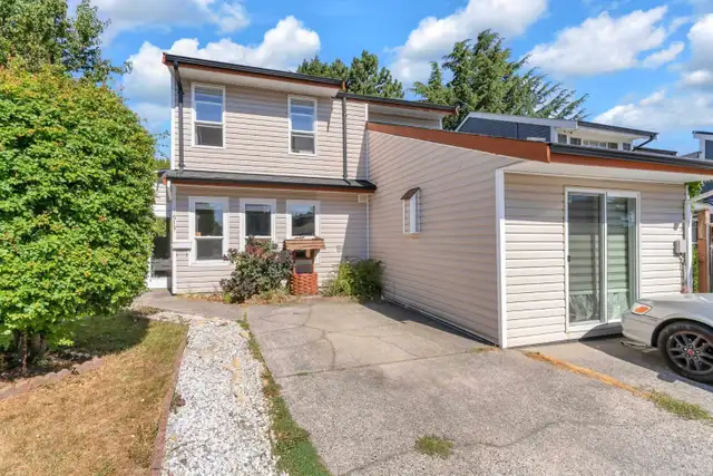 4 Beds 2.5 Baths House