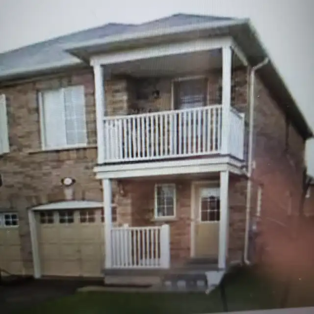 3 1 bedrooms, 3.5 bathrooms, 4 parkings, Semi house BRAMPToN