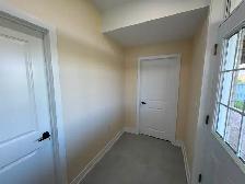 $1850 All-Inc! 2BR Legal Walkout Basement w/Pond View - Brampton - Photo 2