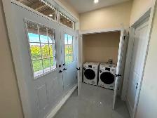 $1850 All-Inc! 2BR Legal Walkout Basement w/Pond View - Brampton - Photo 3