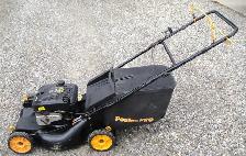 POULAN PRO SELF PROPELLED GAS LAWN MOWER - Photo 2
