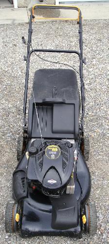 POULAN PRO SELF PROPELLED GAS LAWN MOWER - Photo 3