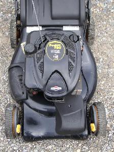 POULAN PRO SELF PROPELLED GAS LAWN MOWER - Photo 4