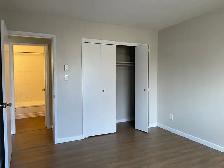 Large 2-Bdrm Downtown Penticton - Long Term - Photo 6