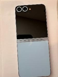 Samsung Galaxy Z flip 6 - Photo 3