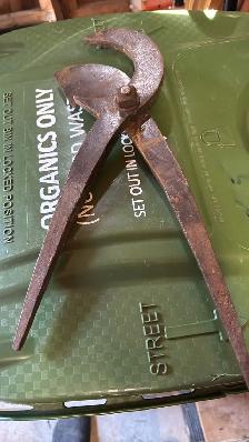 Antique Hand Forged Very Sharp Heavy Duty Shears !