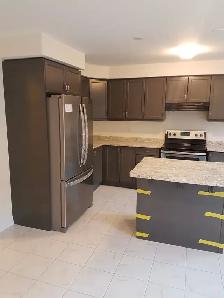3 Beds   Den, 2.5 Baths Townhouse Near Mount Pleasant GO - Photo 9