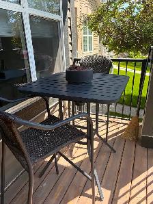 Outdoor Bistro table and Chairs - Photo 5