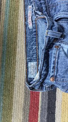 Women's Levi Jeans Size 30 - Photo 2