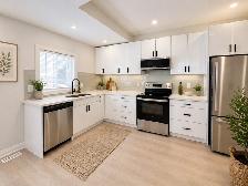 ELEGANT 5-BEDROOM MAIN LEVEL UNIT WITH BEAUTIFUL FINISHES - Photo 2