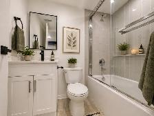 ELEGANT 5-BEDROOM MAIN LEVEL UNIT WITH BEAUTIFUL FINISHES - Photo 10