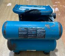 AS-IS ROUGH MAKITA COMPRESSOR - Photo 2