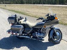 1982 Honda Goldwing 1100 - Photo 2