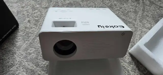Projector - Wifi / Bluetooth / HDMI / USB / Micro SD