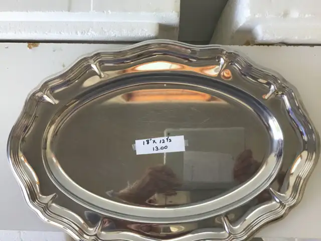 STAINLESS STEEL SERVING PLATTERS