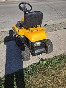 cub cadet riding mower - Photo 3