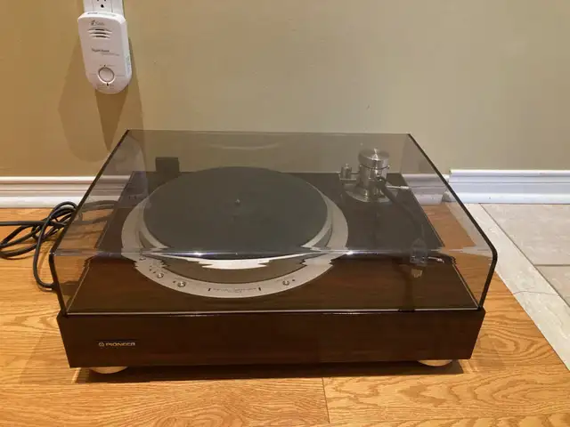 Pioneer PL-70L II direct drive top model turntable