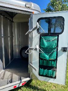 Two Horse - Photo 8