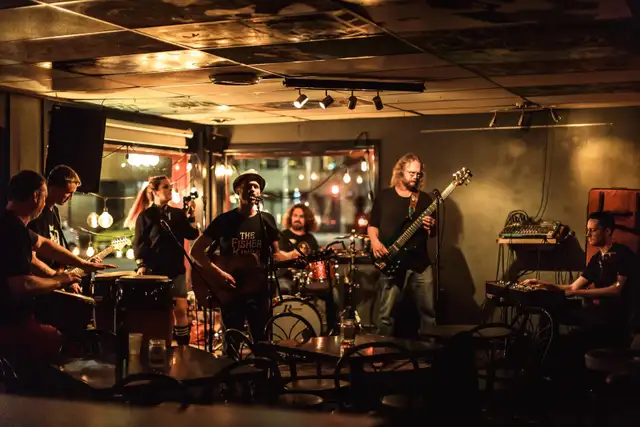 Cover band ages 20-30