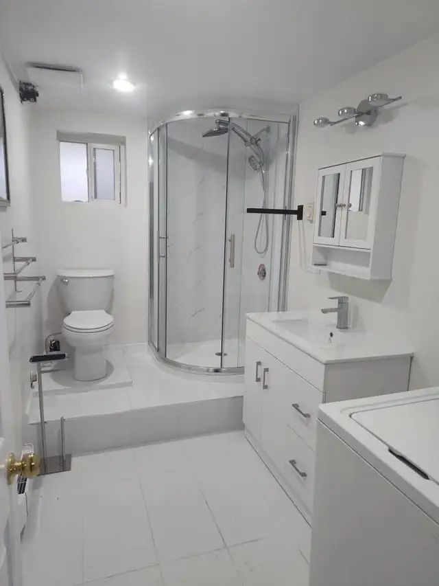 2 Beds 1 Bath basement suite in West CoquitlamCA$1,800 / Month