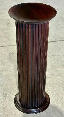 Contemporary Fluted Mahogany Pedestal - Photo 4