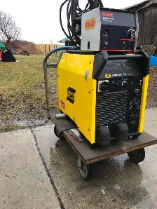 ESAB Warrior 750i Welder with Hobart Wire Feeder