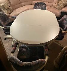 Table and 4 chairs - Photo 3