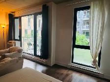 Furnished 3 1/2 Condo in the heart of downtown Montreal - Photo 2