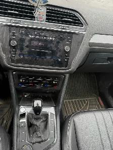 2022 Volkswagen Tiguan - Photo 9