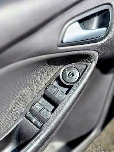 2014 Ford Focus 5dr HB SE - Photo 10