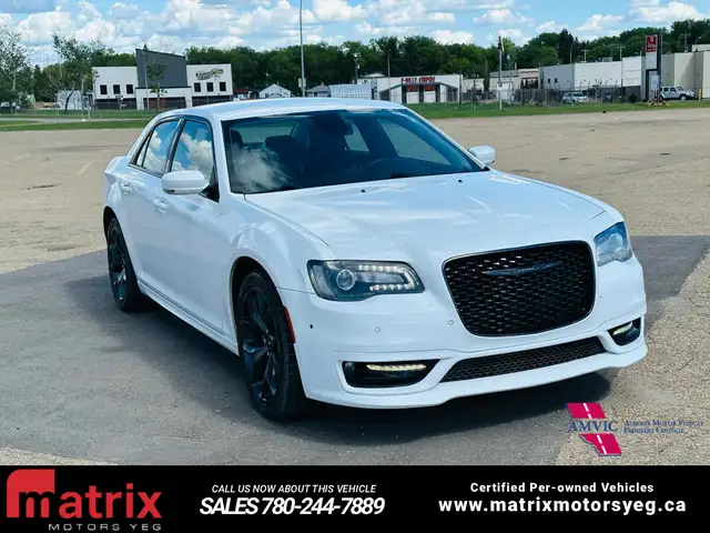 2022 Chrysler 300 Touring L