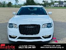 2022 Chrysler 300 Touring L - Photo 2