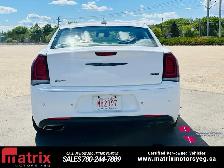 2022 Chrysler 300 Touring L - Photo 8