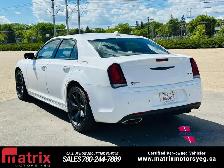 2022 Chrysler 300 Touring L - Photo 9