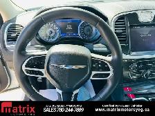 2022 Chrysler 300 Touring L - Photo 19