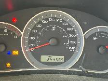 2011 Subaru Impreza 2.5i, SPORT, MANUAL, AWD, ENGINE NOISY, AS I - Photo 11
