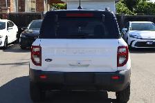 2025 Ford Bronco Sport Outer Banks 4x4 - Photo 2