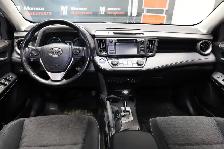 2017 Toyota RAV4 XLE AWD Hybrid - SUNROOF|CAMERA|BLINDSPOT - Photo 12