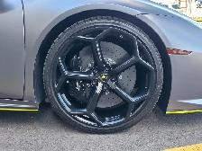 2020 Lamborghini Huracan Evo Coupe V10 & LOW MILEAGE - Photo 12