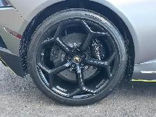 2020 Lamborghini Huracan Evo Coupe V10 & LOW MILEAGE - Photo 13