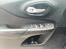 Jeep Cherokee 4 RM, 4 portes, North 2015 à vendre - Photo 10