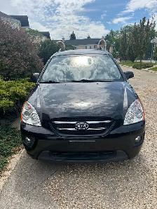 2009 Kia Rondo EX - Photo 2