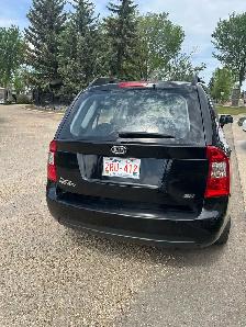 2009 Kia Rondo EX - Photo 4