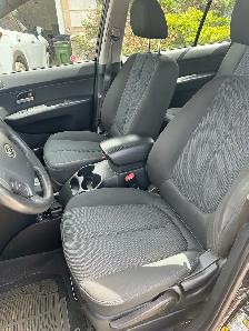 2009 Kia Rondo EX - Photo 7