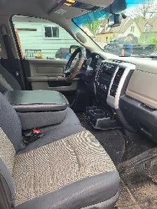 2009 dodge ram 4X4 loaded - Photo 10