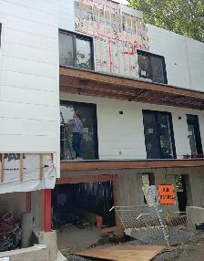 Contruction Workers - Photo 5