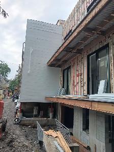 Contruction Workers - Photo 9