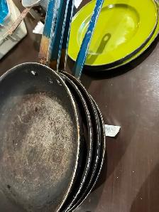 Camping pans, pot and fire utensils - Photo 2